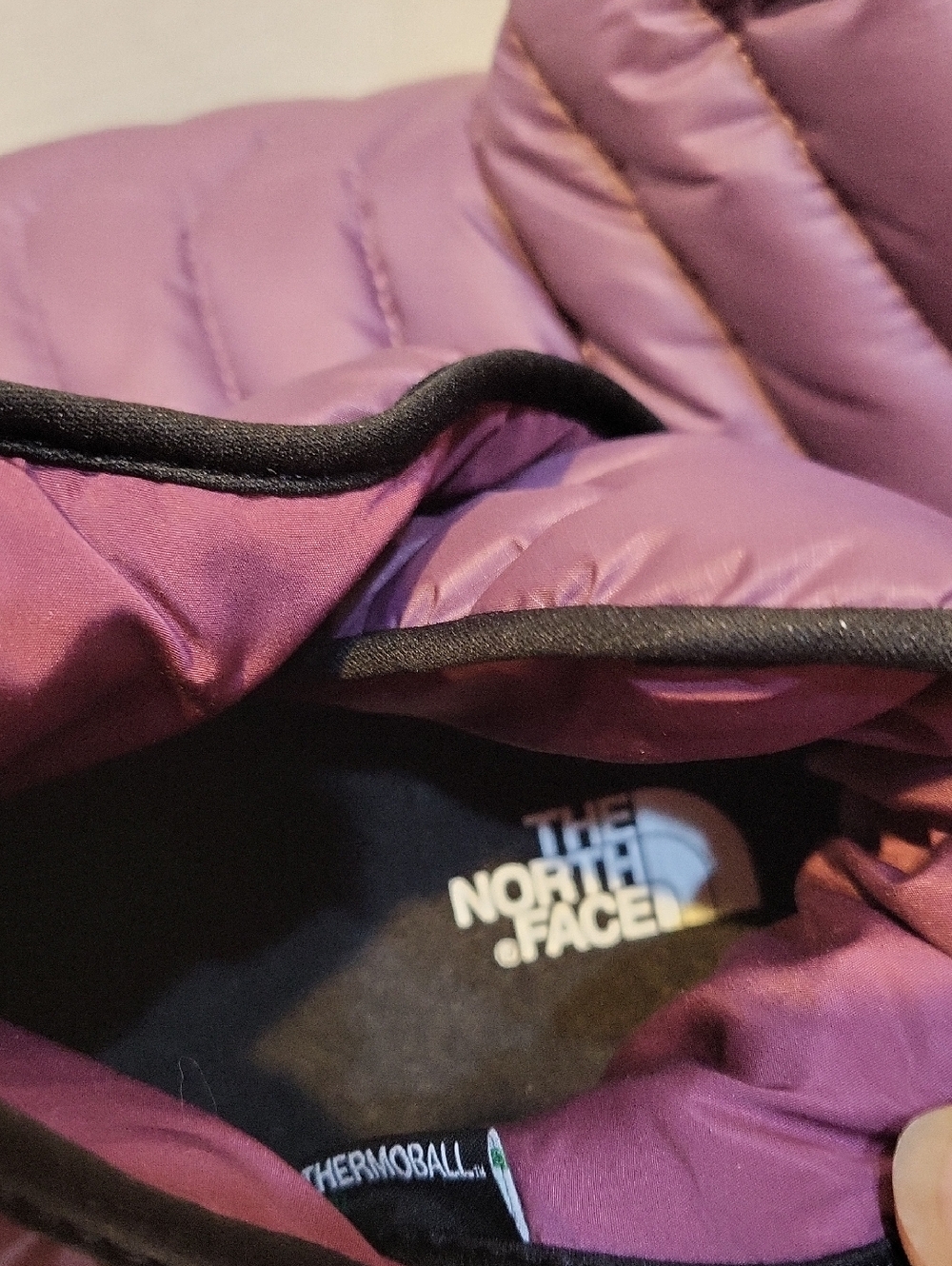 The North Face Women's Quilted Slip-On Slippers in Purple and Black Size 10 - Picture 6 of 8